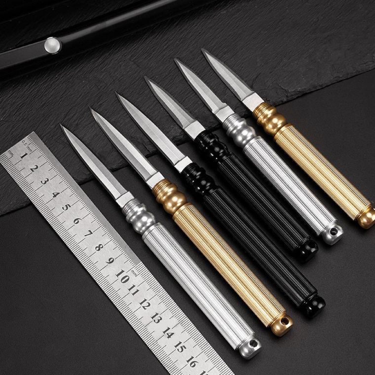 【 Original Manufacturer 】 Outdoor multi-functional knife, keychain, window-breaking hammer, knife set, multi-purpose fruit knife, mini full figure