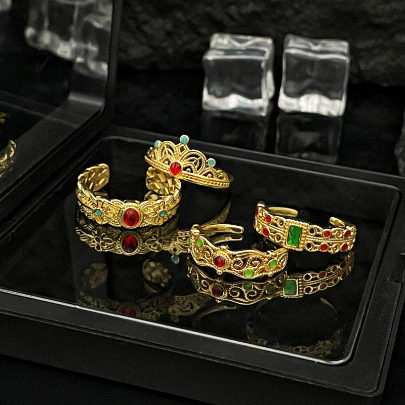 Retro Chinese trend, imperial style, high-end open ring, women's lace lace, hollowed-out, versatile, elegant, niche ring trend Application Scenario