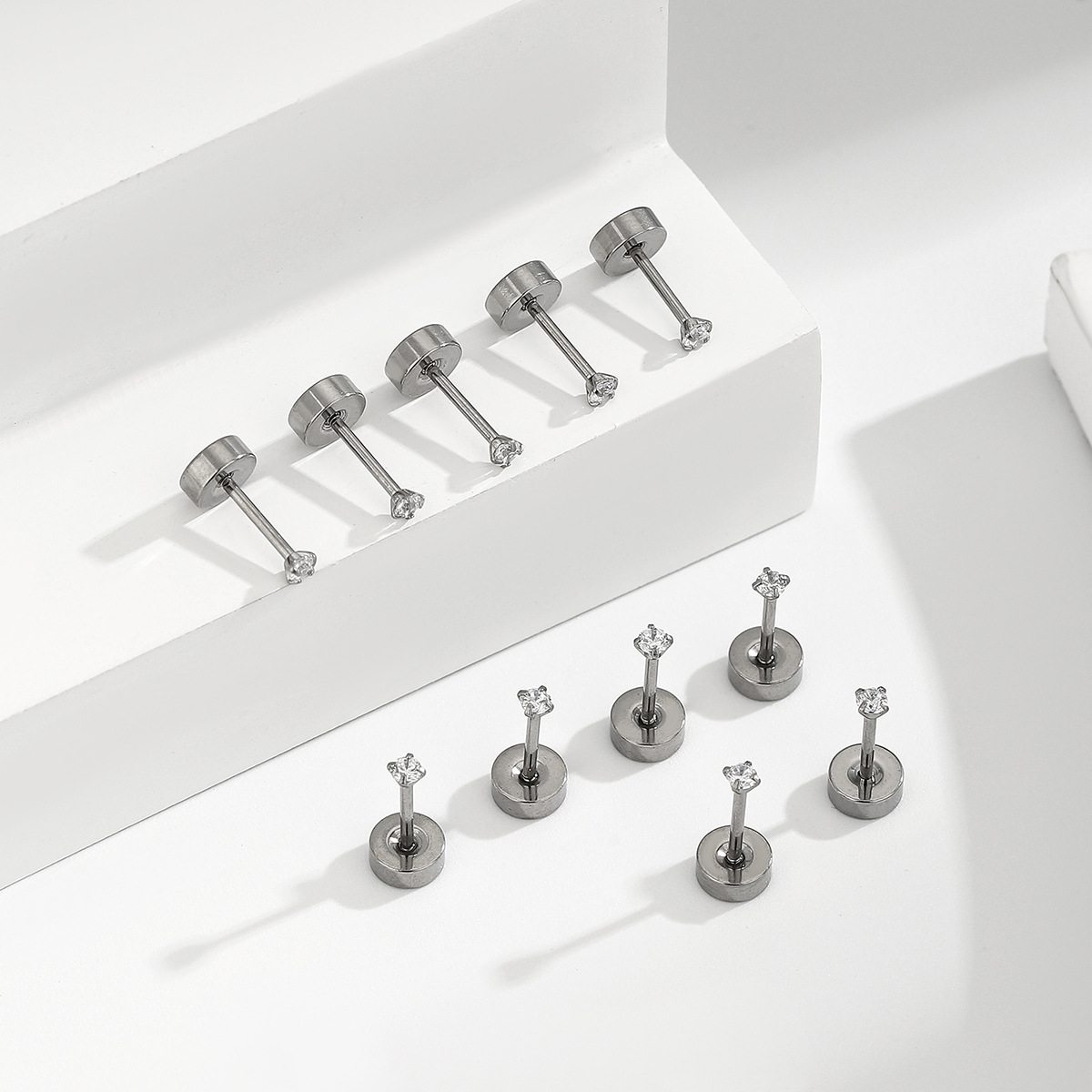 2025 New titanium alloy ear studs 2.0 Fine needle zircon best-selling niche design ear-piercing ear bone stud earrings Application Scenario