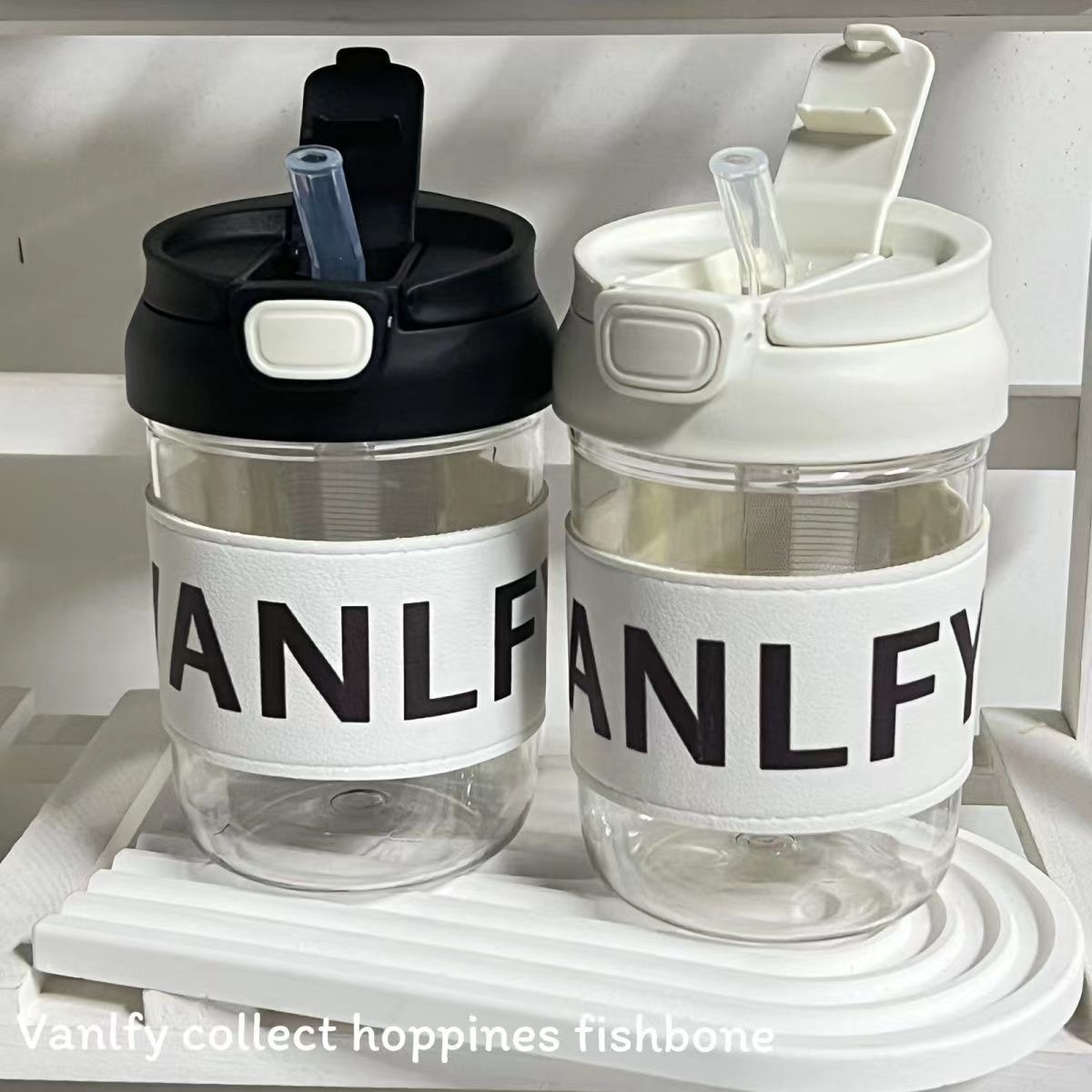 The new high-end double-spout plastic cup is heat-resistant and anti-scald, with a cold and elegant style for girls. It is a portable drinking cup with a high appearance level details Picture
