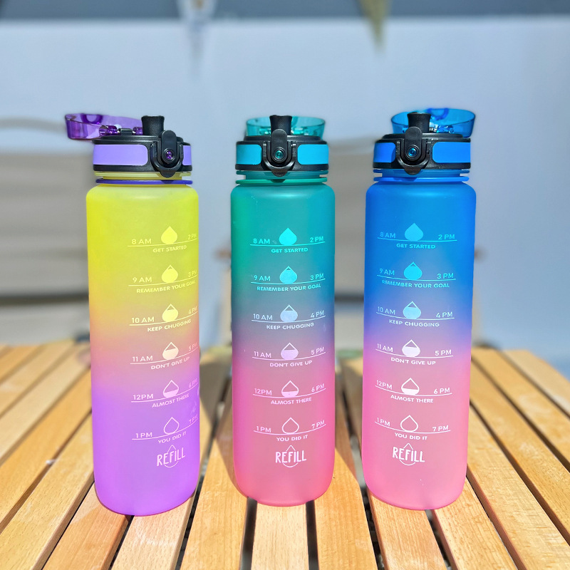 Large-capacity high-end sports outdoor water cups, men's and women's bouncing LIDS, portable plastic cups with gradient lock buckles as gifts Specification drawing
