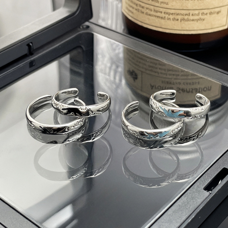 Niche and simple half-butterfly couple rings, ins fashion enamel, individual and cold style, texture open ring for women Application Scenario