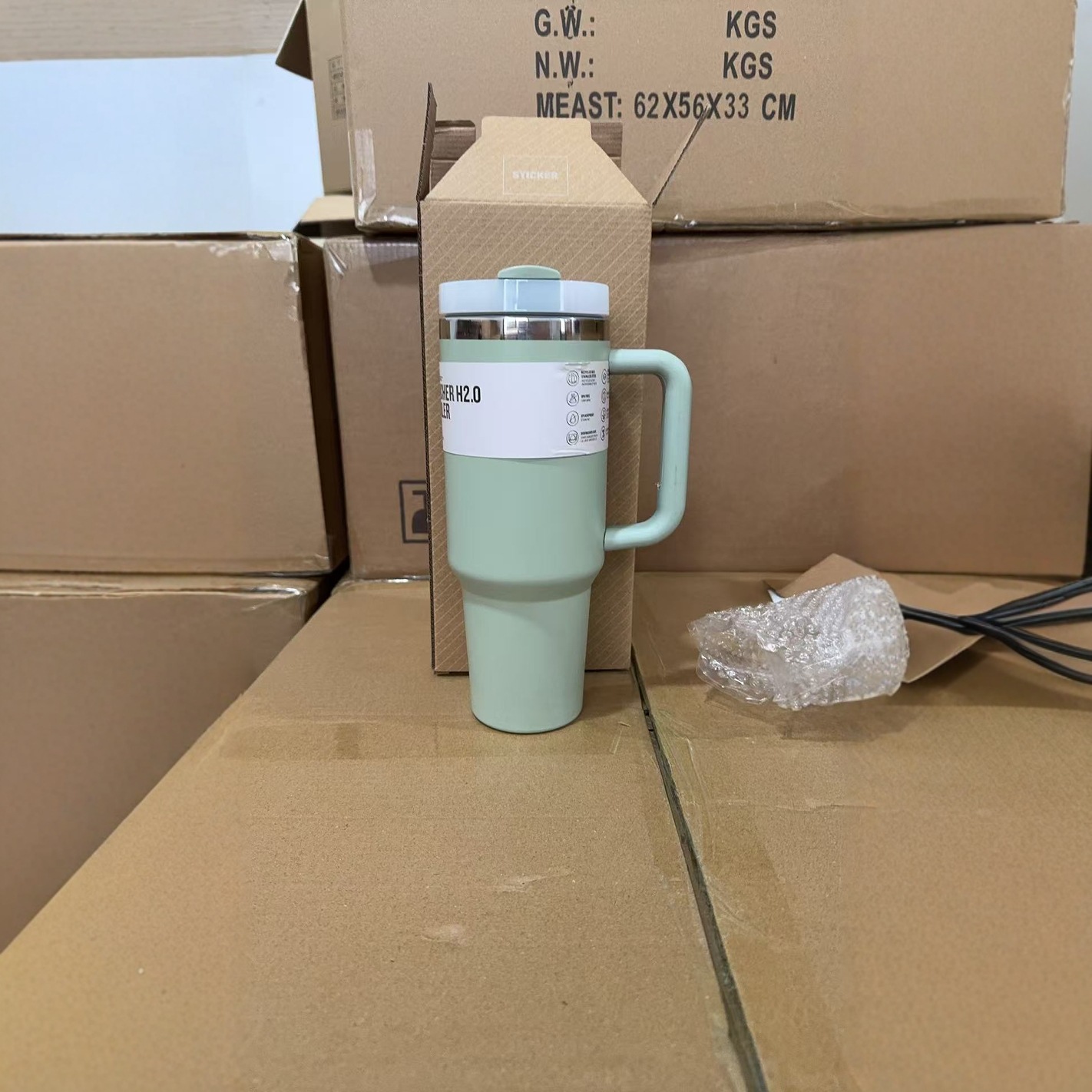 Cross-border Amazon ebay foreign trade second-generation 40oz stainless steel insulated cup, Danli car cup details Picture