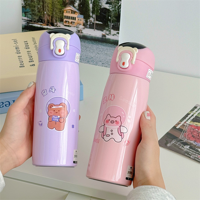 Wholesale of Yongkang smart temperature-showing student insulated cups, cartoon cute portable children's water cups, bouncing visual straw cups full figure