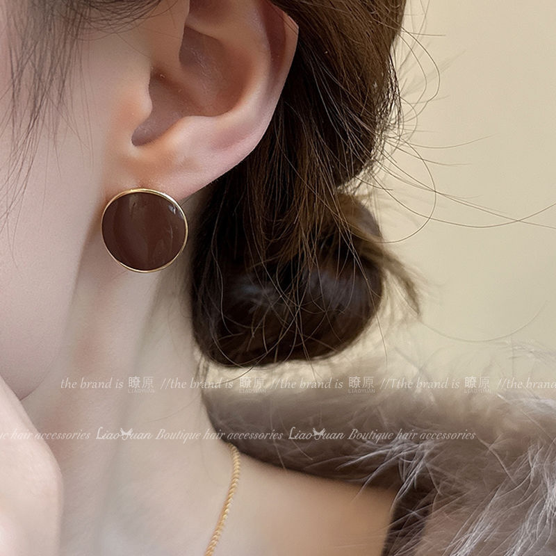 Maillard Milk Coffee retro glazed pearl Stud earrings 2024 New style, women's light luxury niche earrings, simple ear rings Specification drawing