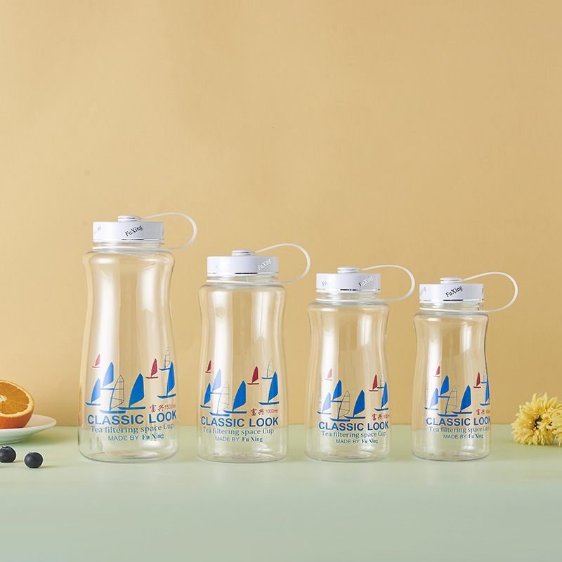 Large-capacity sports water cups, simple style, high-temperature resistant, explosion-proof plastic cups, outdoor anti-drop and leak-proof space water cups wholesale full figure