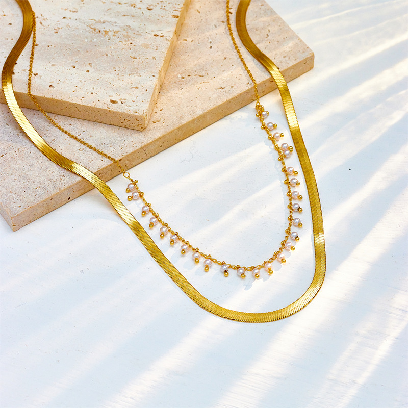 European and American double-layer stacked chain pearl titanium steel jewelry necklace, fashionable and versatile, simple and elegant, retro collarbone chain details Picture