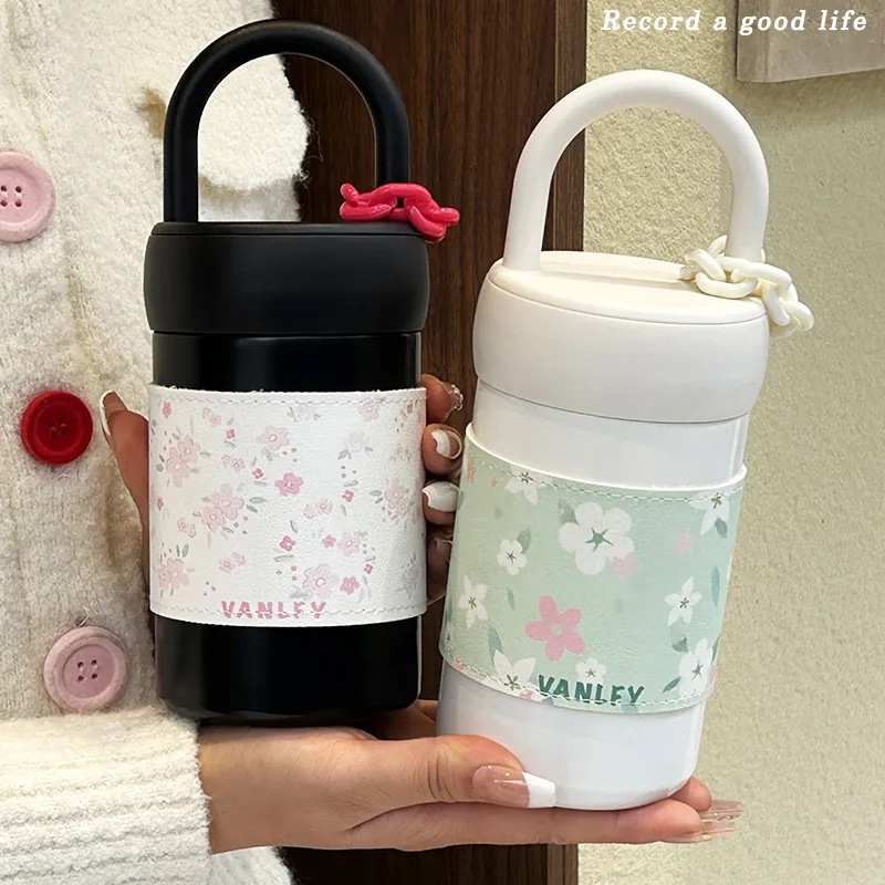 316 stainless steel hand-held lock, mood couple water cup, small Xiangfeng insulated cup, girls' coffee cup, high appearance level travel cup Application Scenario