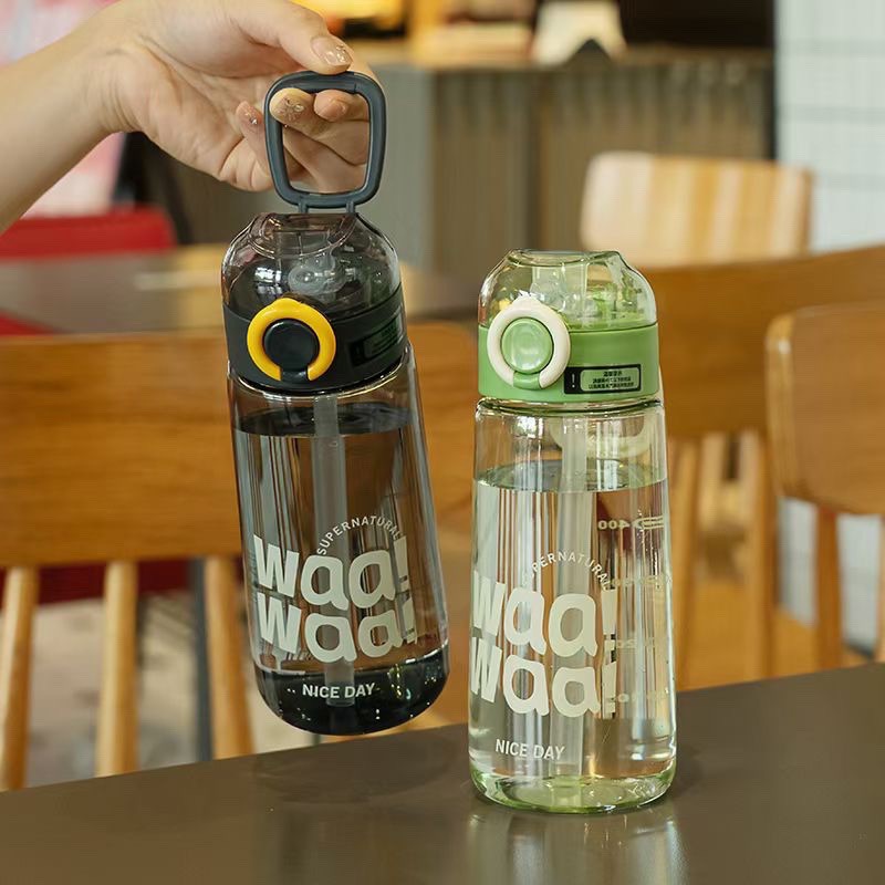Yitong 6113 new transparent hand-held portable plastic cup, a water cup for outdoor travel, mountain climbing and sightseeing full figure