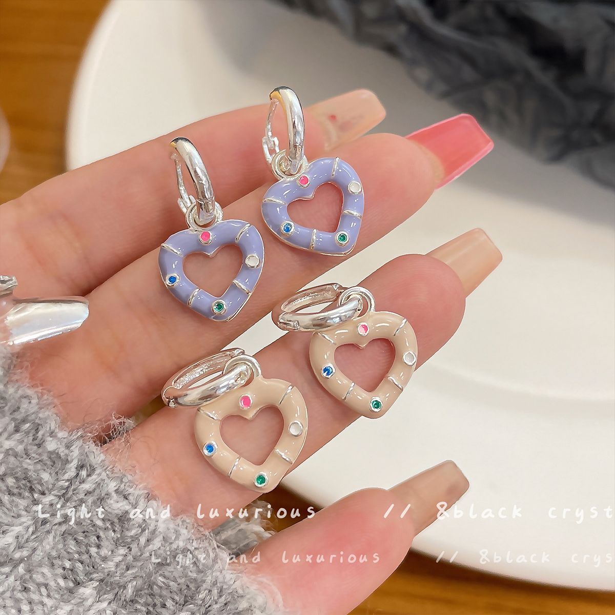 Y2K Millennium Style colorful oil-dripping heart-shaped earrings for women, simple and niche design, sweet and cool, spicy girl dopamine earrings full figure