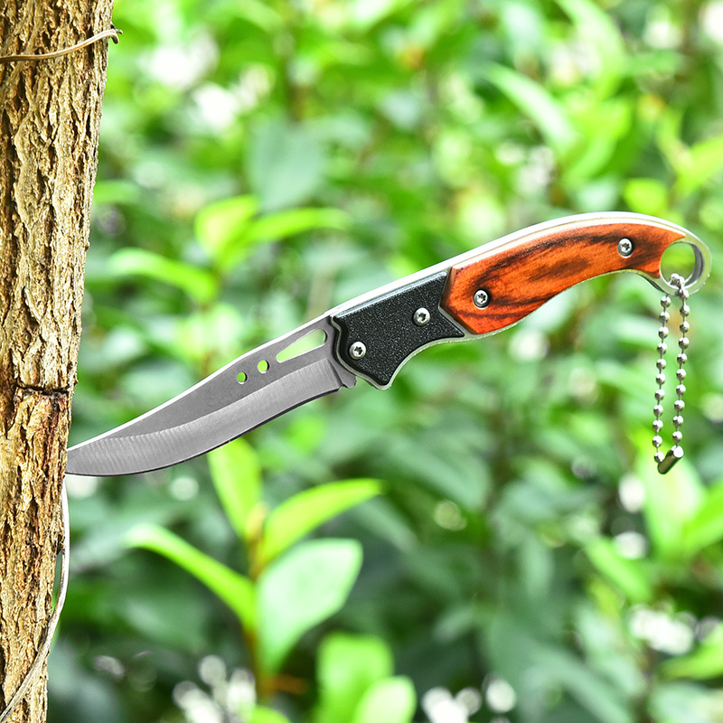 Wholesale outdoor mini folding knives, express delivery knives, stainless steel knives, portable and self-defense outdoor knives from the manufacturer Application Scenario
