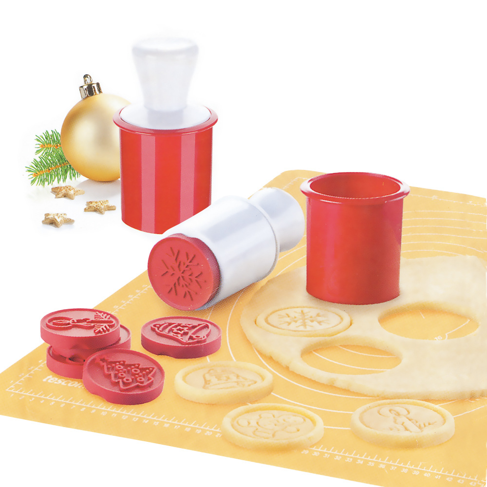Amazon cartoon animal stamp cookie molds for baking Easter cookies and cutting qiy Christmas cookies molds Application Scenario