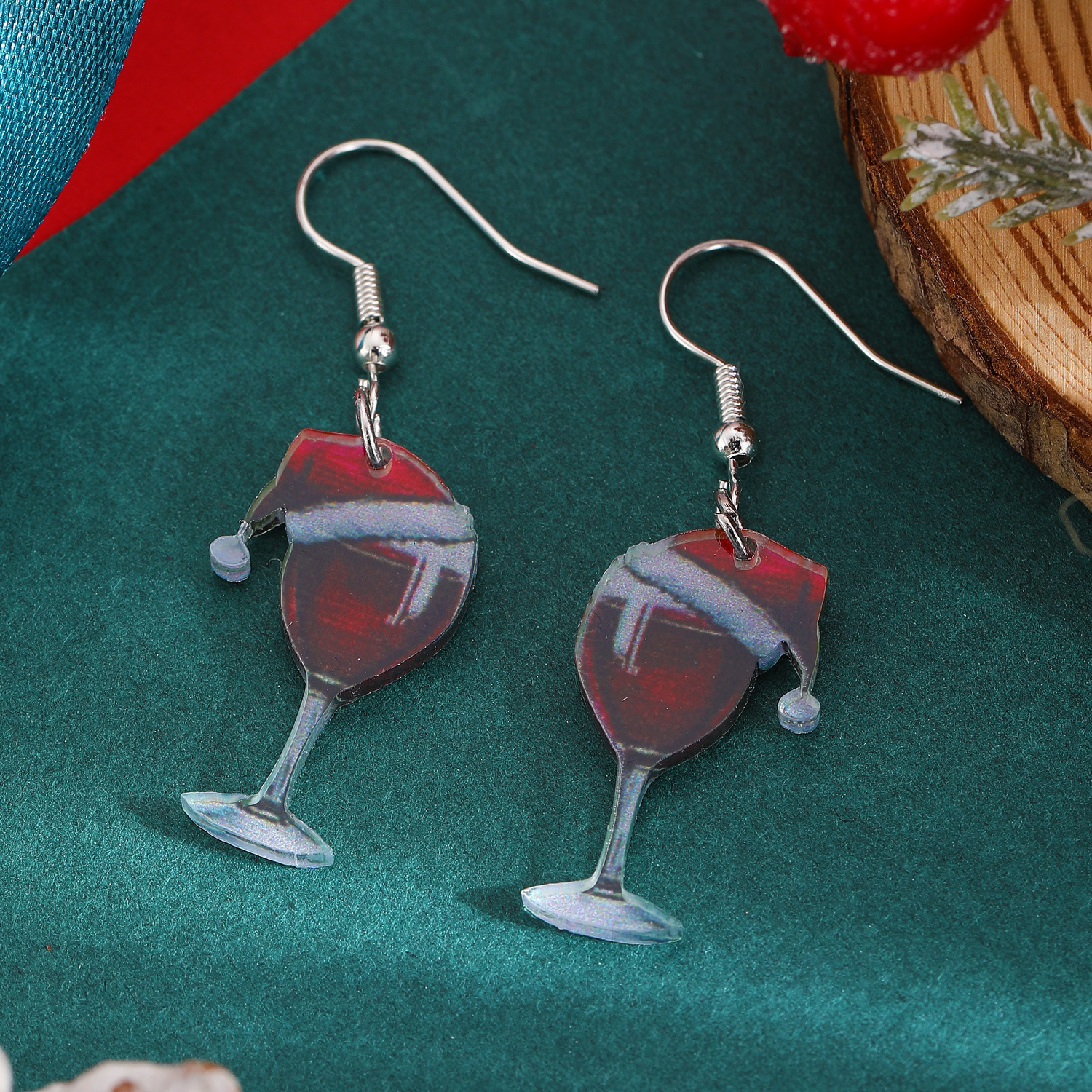 European and American cross-border Christmas wine glass pendant earrings, female cartoon acrylic red Christmas hat earrings, Christmas earrings Application Scenario