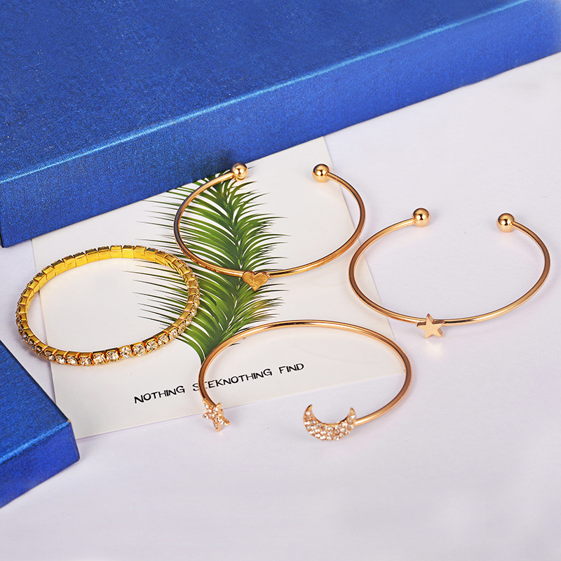 Cross-border best-selling jewelry: Simple and fashionable star and moon diamond-encrusted smooth heart-shaped star bracelet four-piece set wholesale Specification drawing