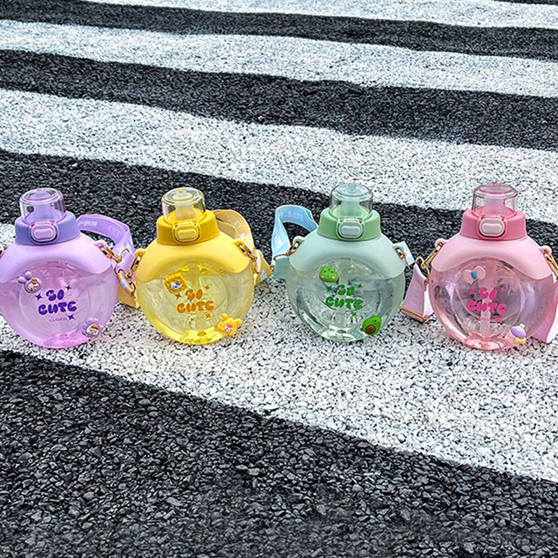 Summer high-appearance-level water cup, creative round, internet-famous children's straw cup, high-appearance-level portable, cute, anti-drop plastic cup Specification drawing