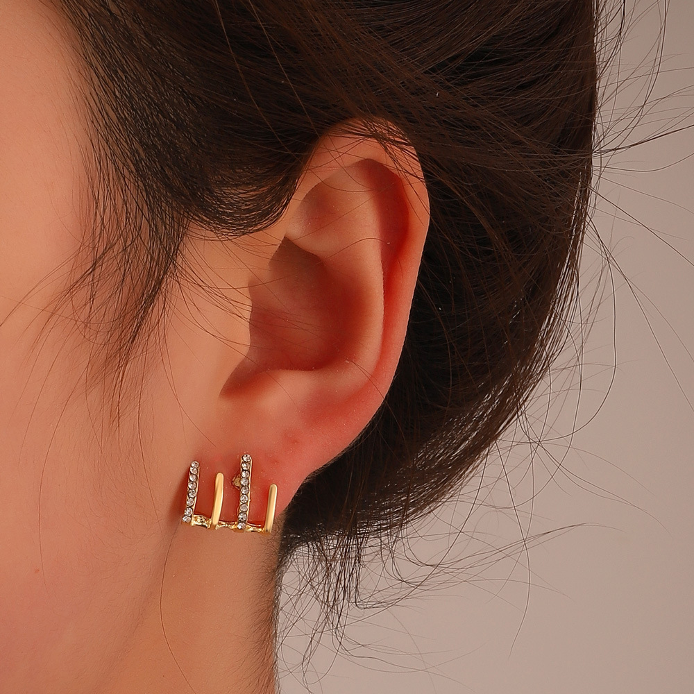 European and American retro four-pull earring earrings for women, French light luxury and niche design, micro-inlaid irregular geometric stud earrings full figure