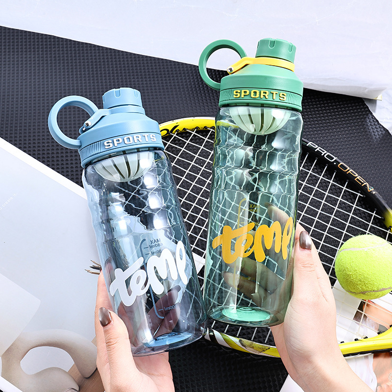 Summer outdoor sports water cup, large-capacity cup, plastic portable, high appearance level, portable water bottle for boys, girls, students and children full figure