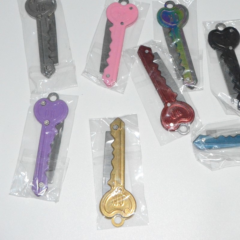 Outdoor knife, OK key knife, portable mini stainless steel fruit knife, folding key knife, express unboxing knife Application Scenario