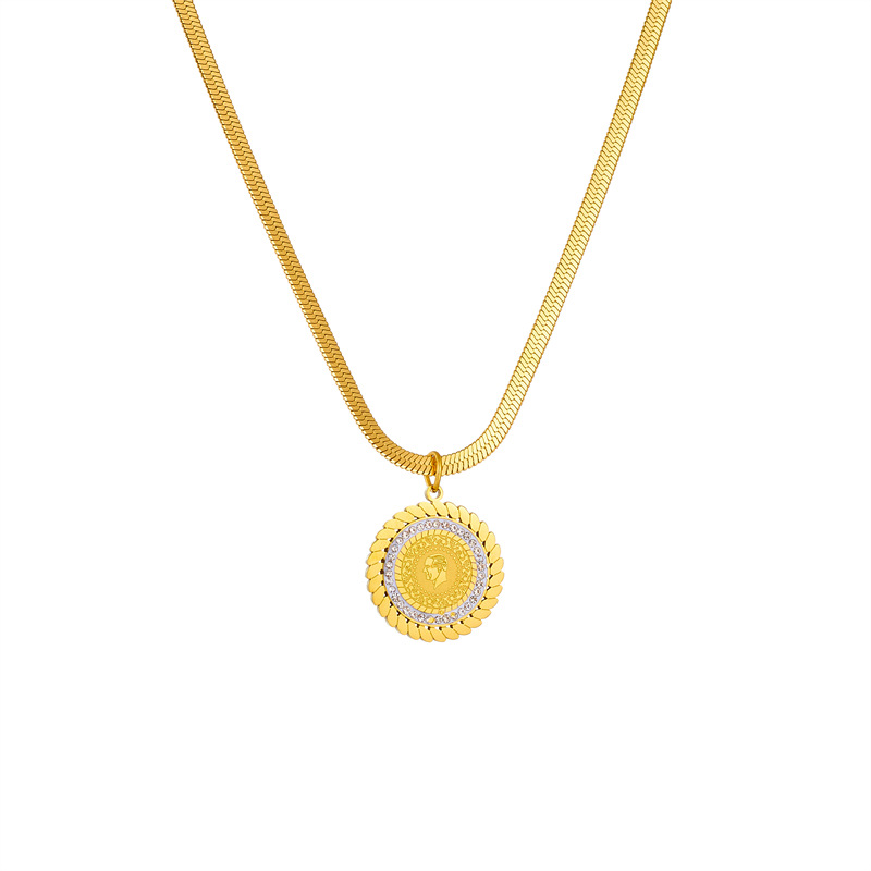 European and American cross-border creative, niche, retro, high-end and elegant portrait print, diamond-encrusted round pendant, snake bone chain necklace Item Picture