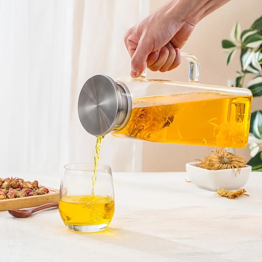 High borosilicate glass cooling water bottle, large capacity, heat-insulating and thickened juice pot, high-end cold drink pot for home and dining Application Scenario