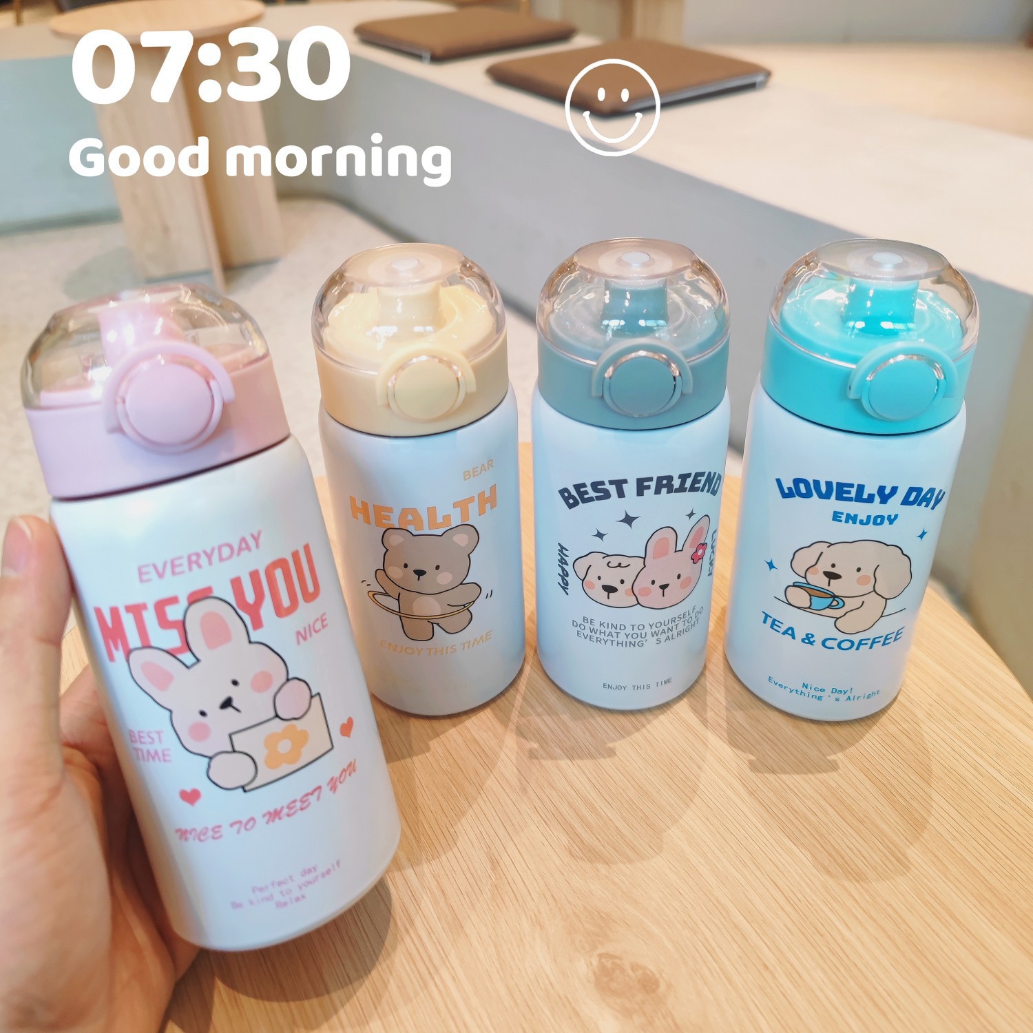 Wholesale of new cartoon insulated cups, cute student portable straw cups, hand-held stainless steel spring lid couple cups Specification drawing