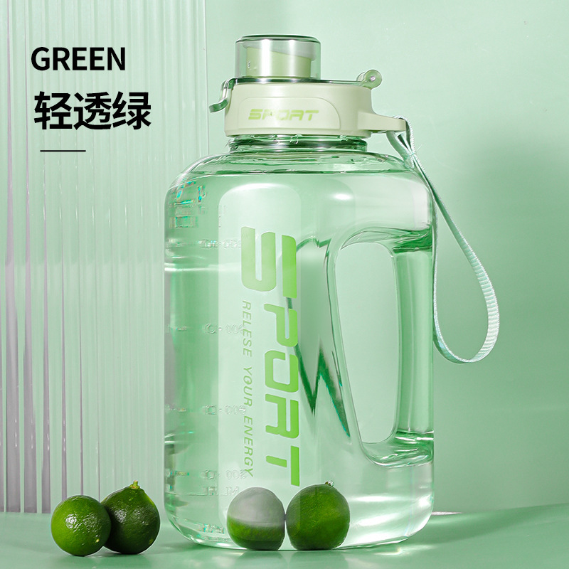 Summer popular large-capacity sports water bottle for men and women, outdoor fitness, ton bucket, high-temperature resistant portable straw water Application Scenario