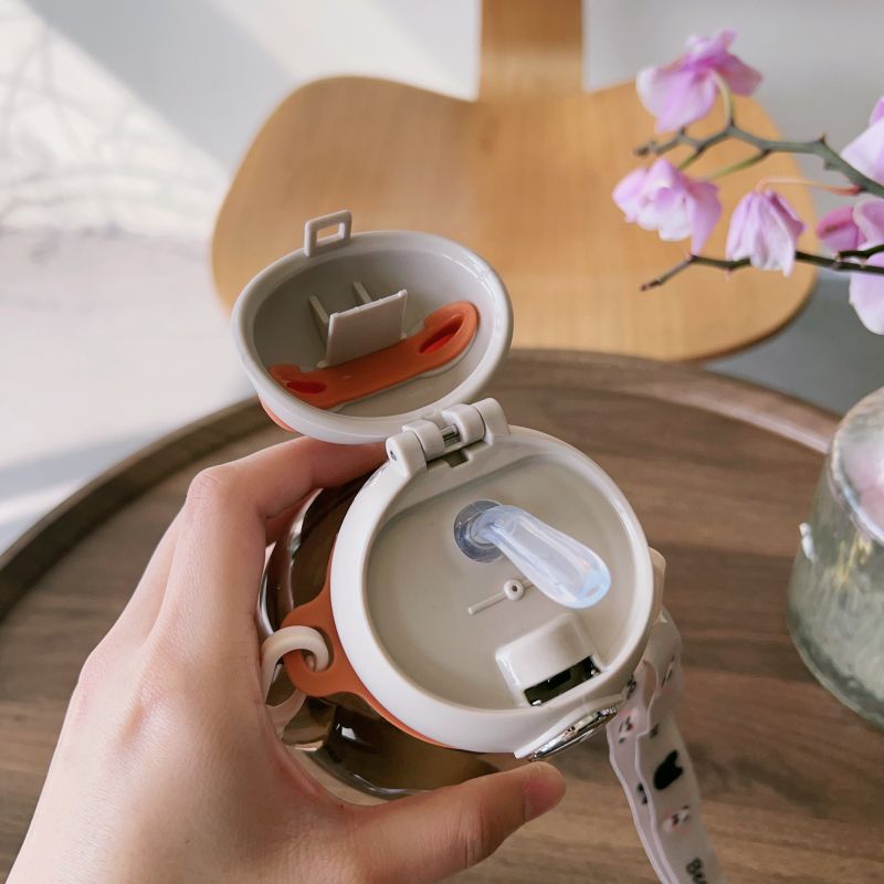 Children's water cup, straw cup, plastic, small and cute, portable for primary school students in summer, men's and women's water bottle, can be carried diagonally, small belly cup details Picture
