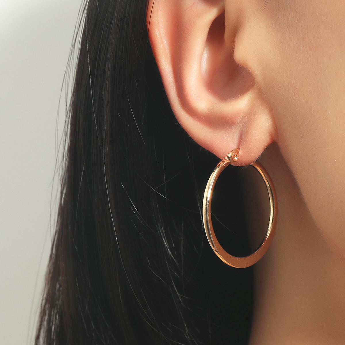 European and American cross-border exaggerated large circle earrings, ins trendy retro style stainless steel geometric ear ring earrings for women wholesale full figure