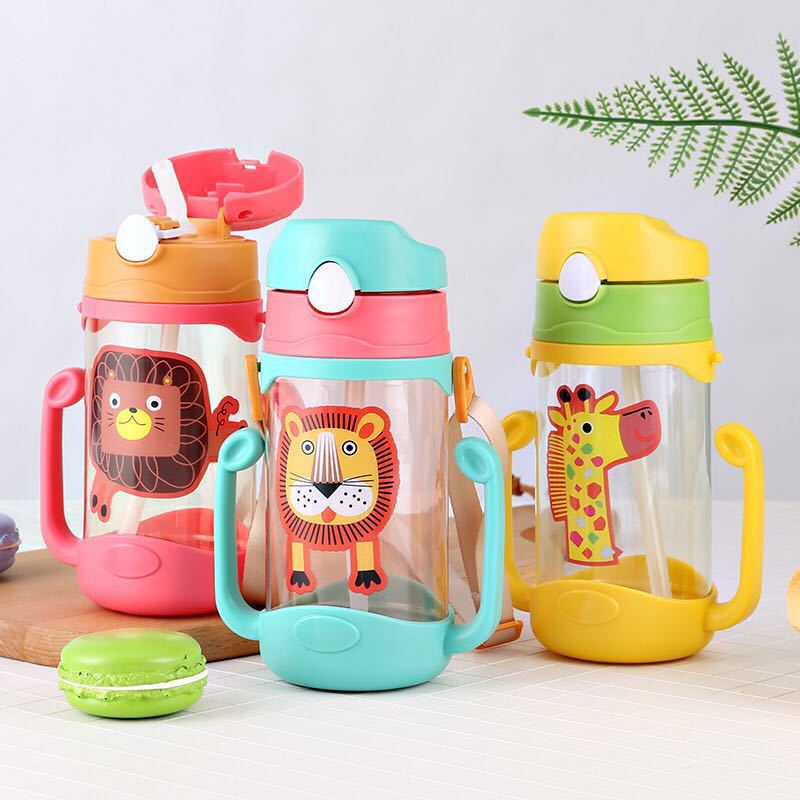 Yinqian recommends wholesale water cups for children with straps, double handles, dual-purpose straw cups and kettles, and creative cartoon designs full figure