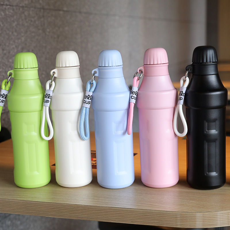 Cross-border portable stainless steel cola bottle, large-capacity insulated cup, double-layer sports water cup, vacuum car water bottle, lifting rope full figure