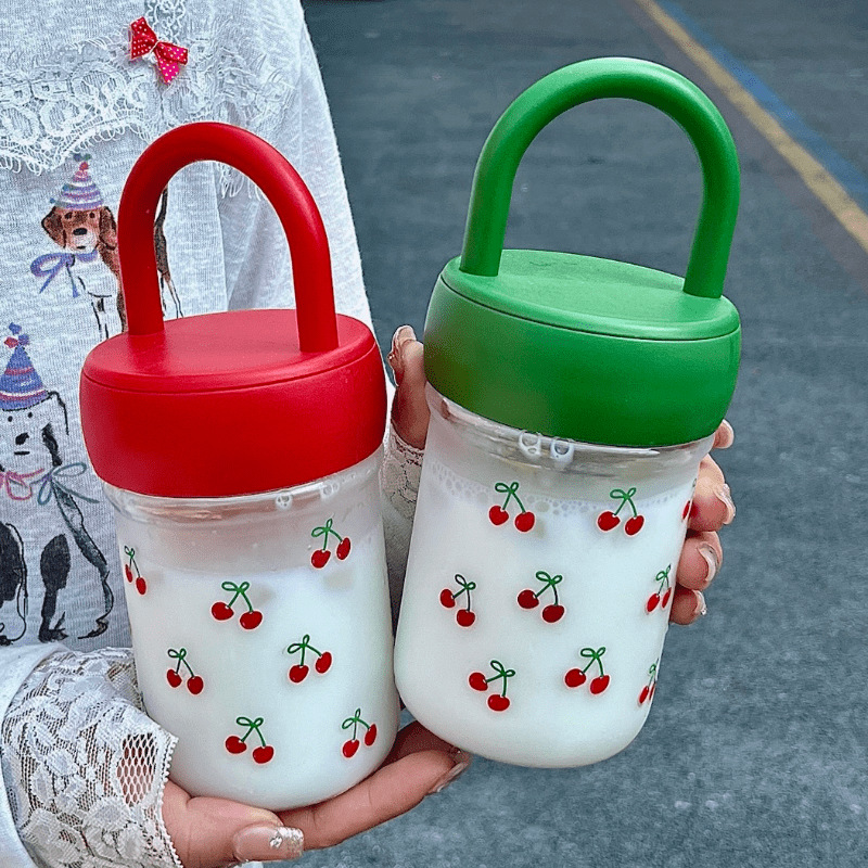 Korean version of ins simple and portable letter water cup with lid, minimalist style, suitable for both boys and girls, school office insulated cup Application Scenario