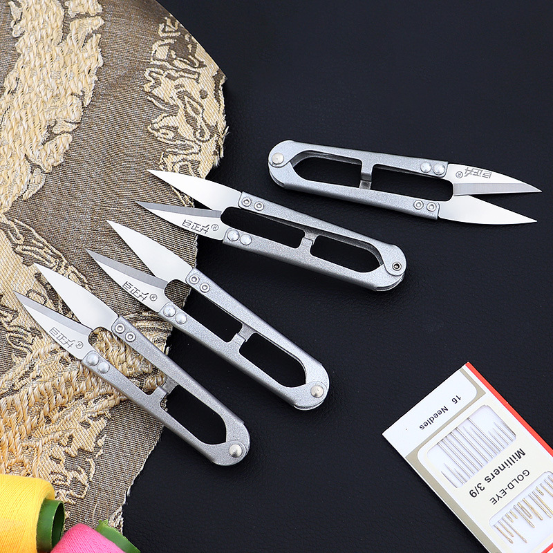 Small scissors with thread ends, spring U-shaped SK2 silver handle, sand scissors, cross-stitch tools, tailor's yarn scissors Application Scenario