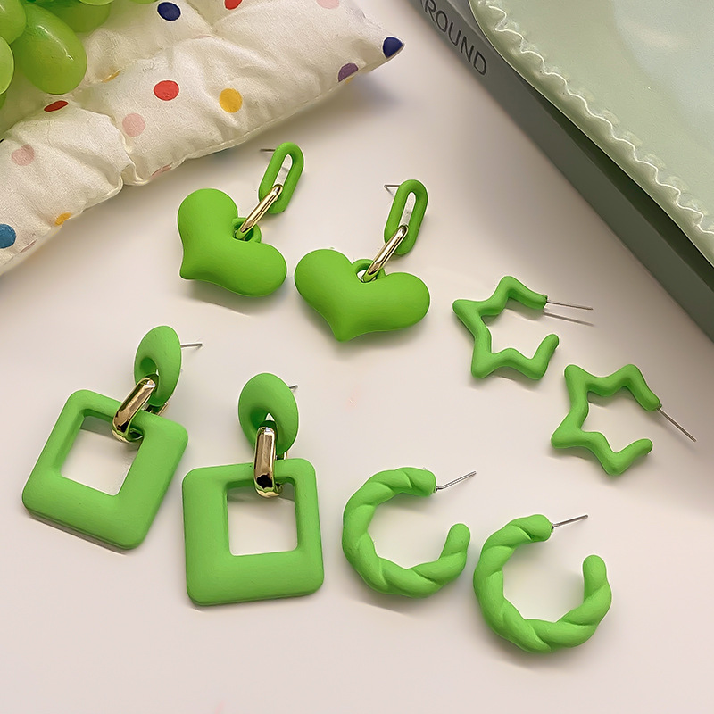 Green stud earrings for women, 2024 new bestsellers, summer high-end earrings, trendy retro style, versatile earrings details Picture