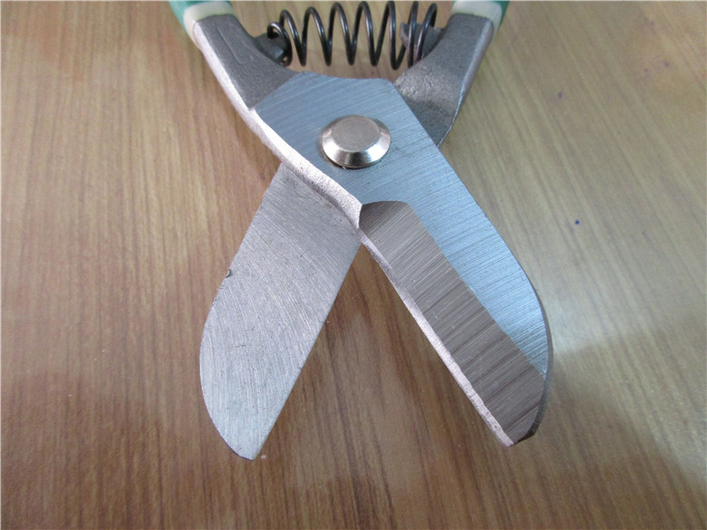 German-style iron shears, 8-inch, 10-inch and 12-inch shears, stainless steel shears, iron shears, manual hardware tools Application Scenario