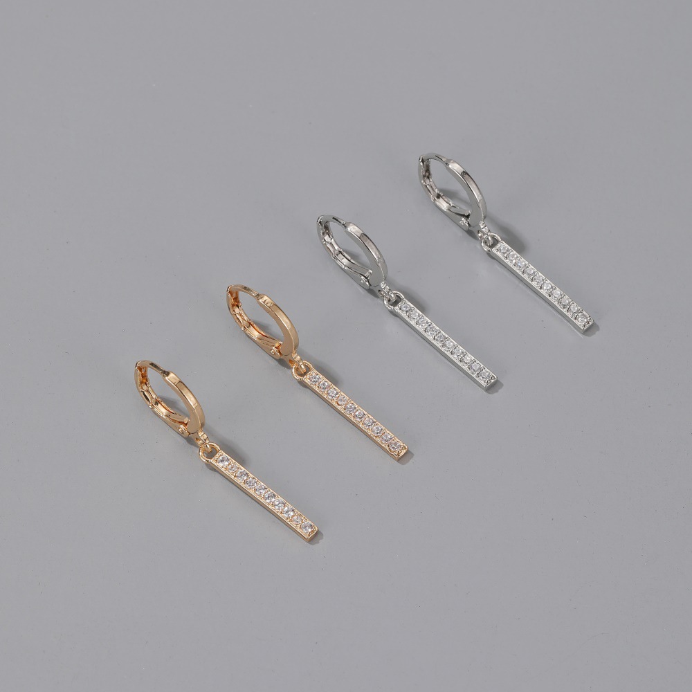 Korean-style design earrings, long straight strip earrings, simple and versatile, can modify the face shape and make the face look slimmer Specification drawing