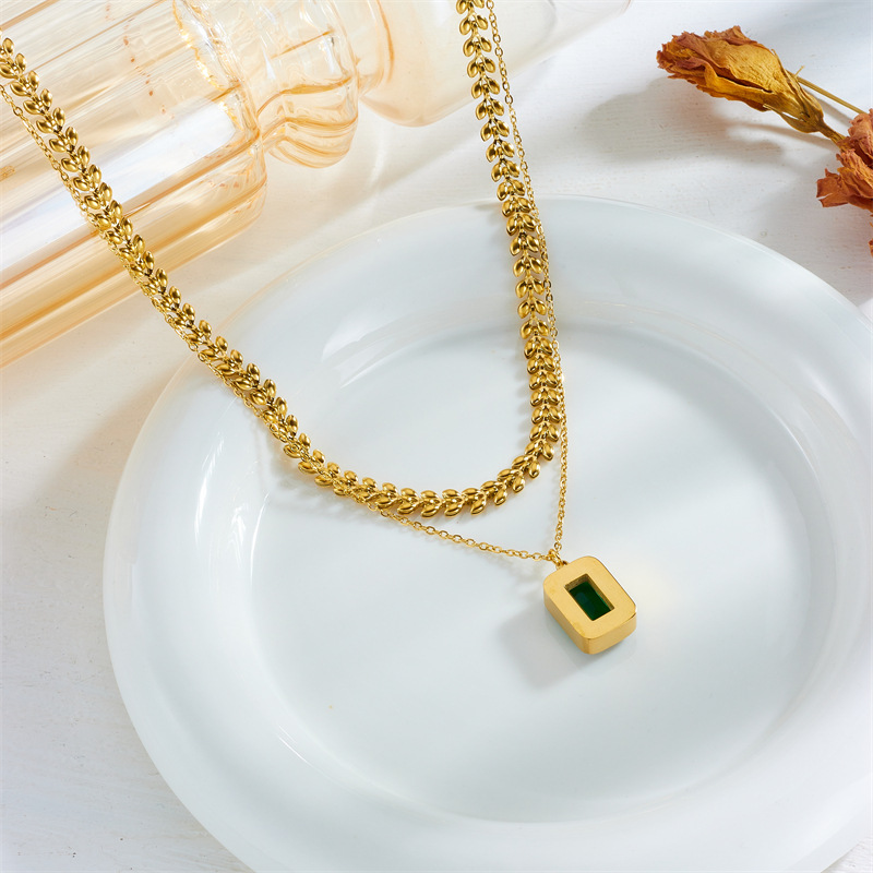A fashionable and high-end, light luxury style emerald square gemstone pendant collarbone chain titanium steel metal multi-layer necklace details Picture