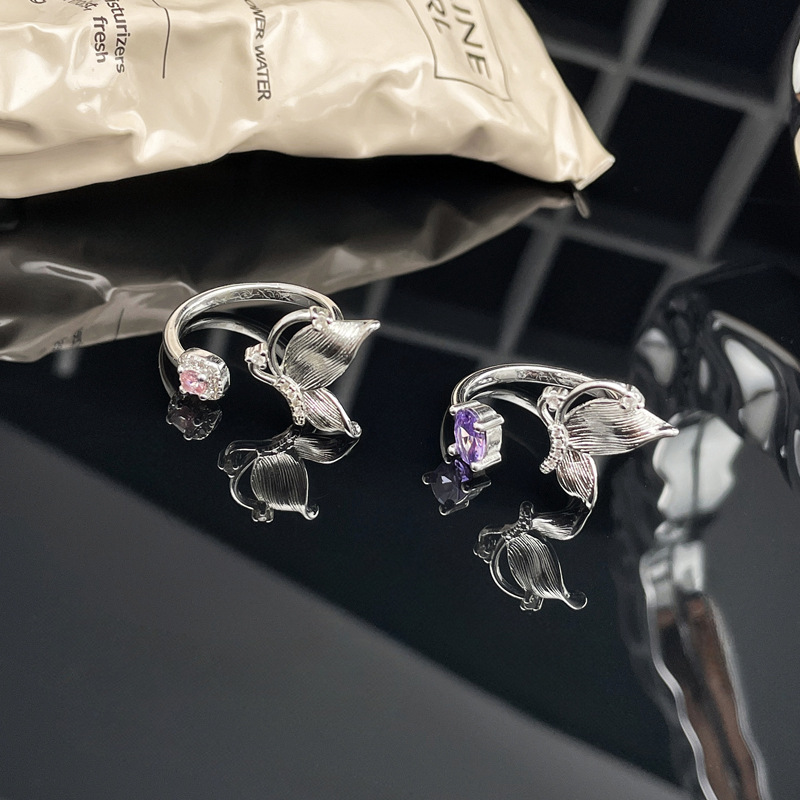 A pink, purple, diamond, butterfly-shaped, sweet and cool ring for women's fashion, an ins style, a niche and cold style, a high-end accessory Application Scenario