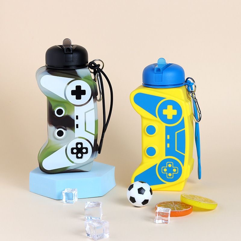 Amazon's best-selling creative gamepad water cup, portable children's water bottle, household silicone folding cup details Picture