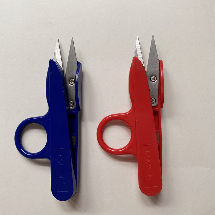 Colored plastic spring shears with loops, U-shaped shears, plastic handle shears, small scissors with thread ends, plastic handle shears Specification drawing
