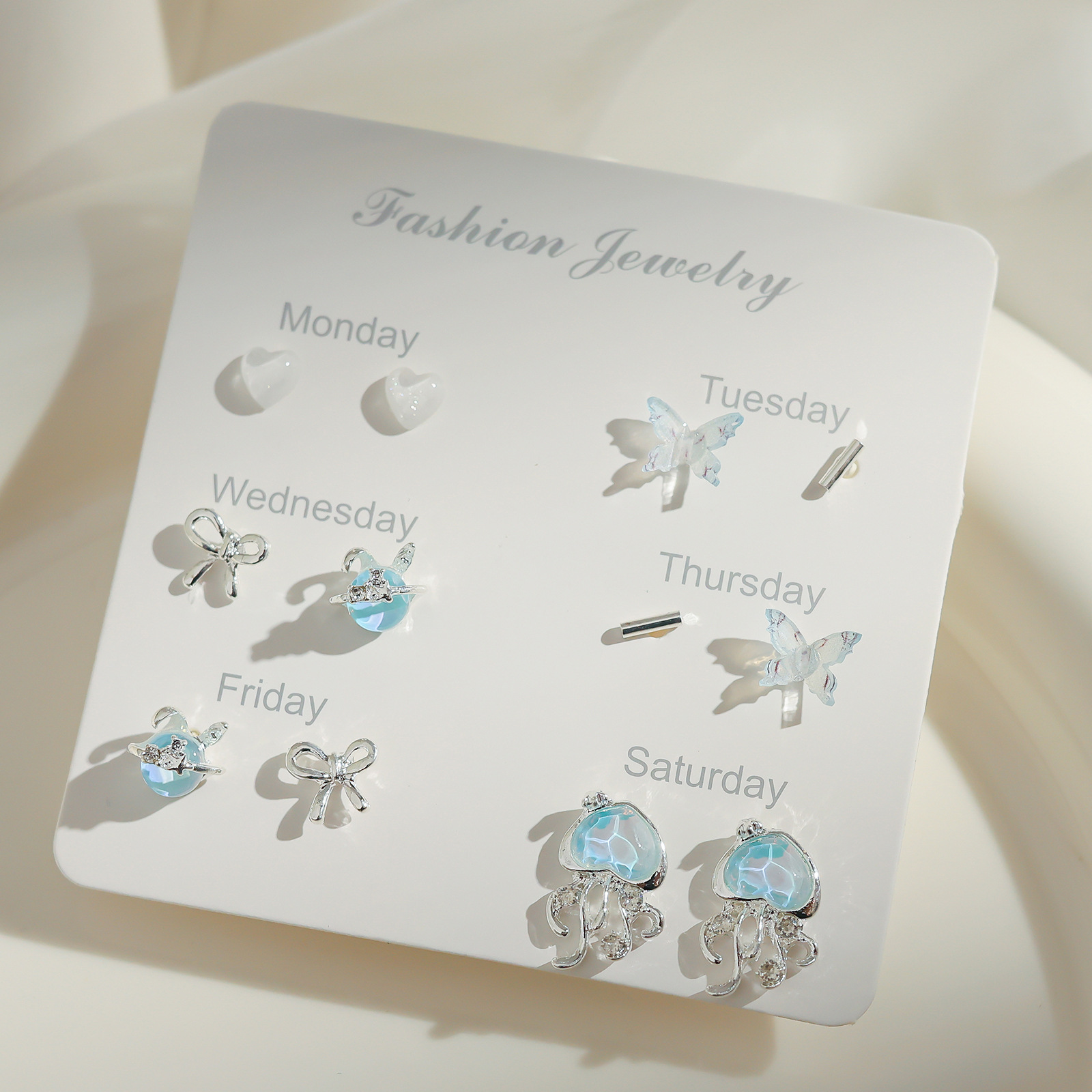 Blue butterfly star stud earrings set for women, light luxury, fashionable and high-end style earrings, versatile and refreshing earrings wholesale Specification drawing