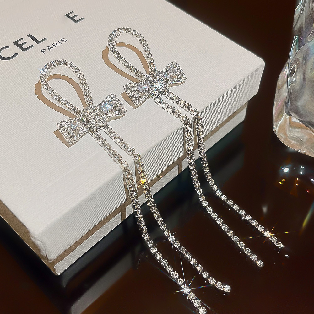 Korean-style light luxury fashion Internet celebrity bow tassel earrings, Korean-style high-end and socialite style long earrings for women full figure