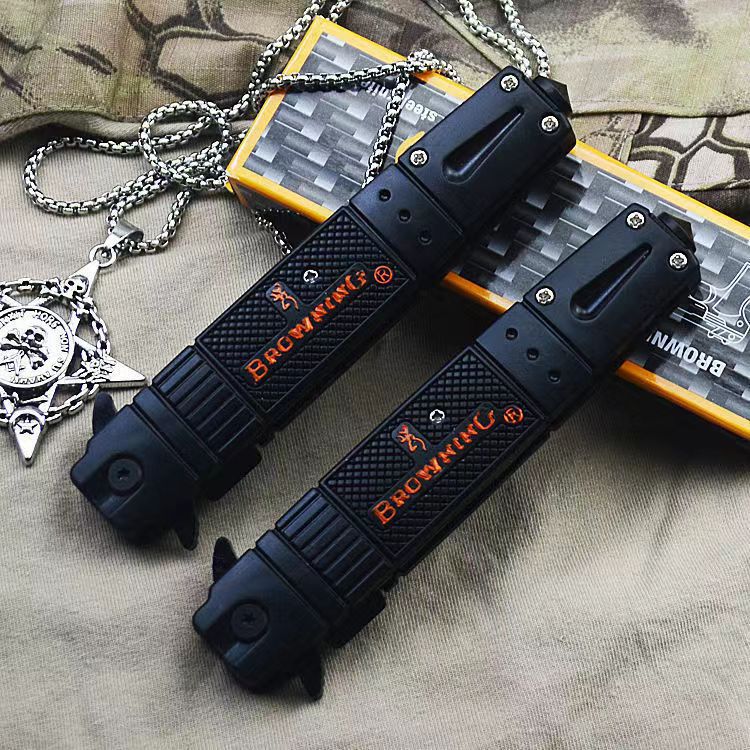 Self-defense knife, folding knife, portable, high-hardness, sharp fruit knife, small outdoor knife, fishing supplies, folding knife Application Scenario