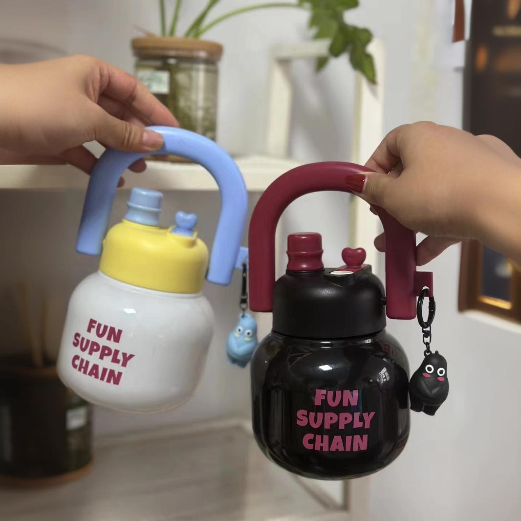 New double-spout carrying pot, portable for girls, high appearance level in summer, large-capacity straw, big-bellied cup, space ton cup full figure