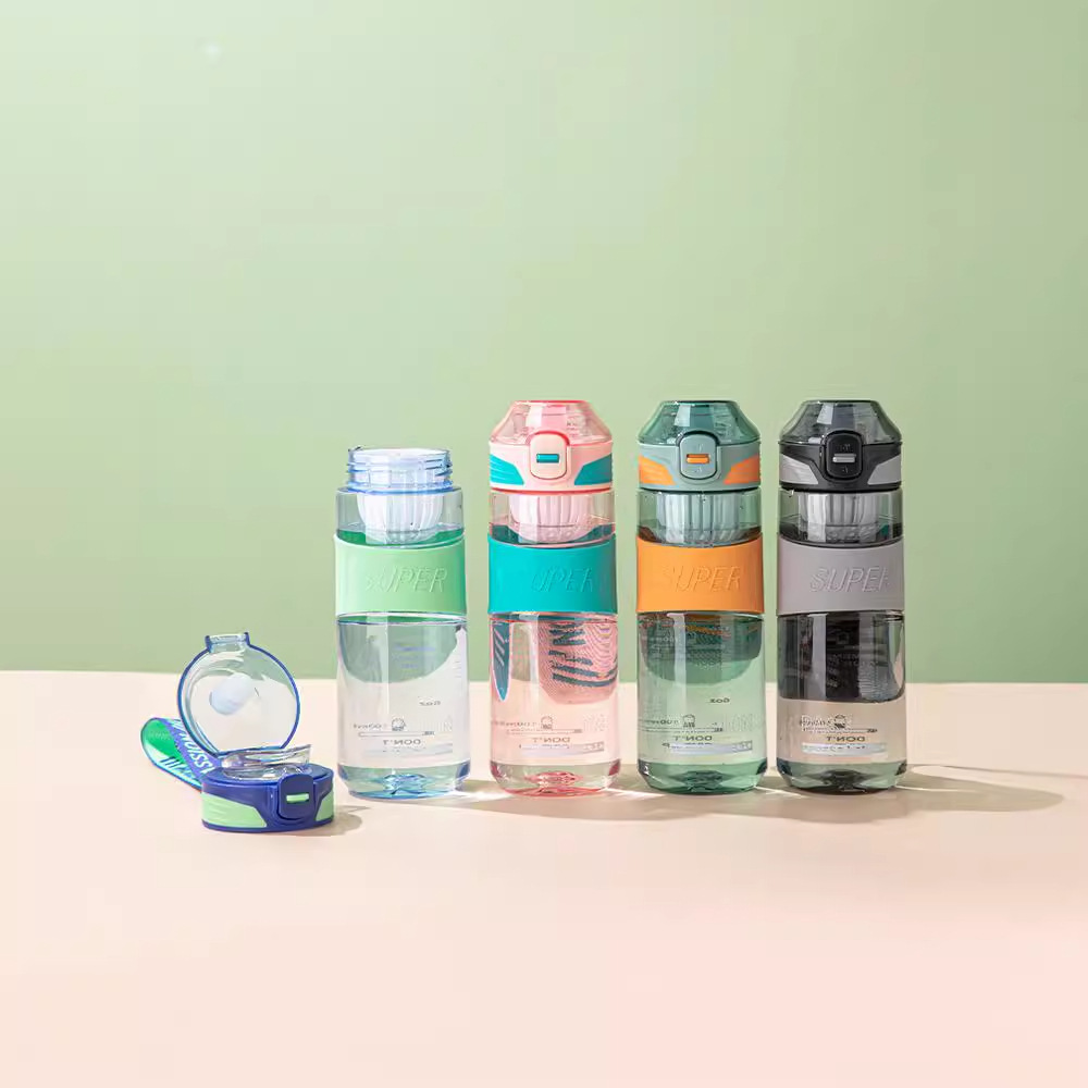 Transparent graduated straw cup, macaron color series, high appearance level, portable outdoor plastic cup Application Scenario