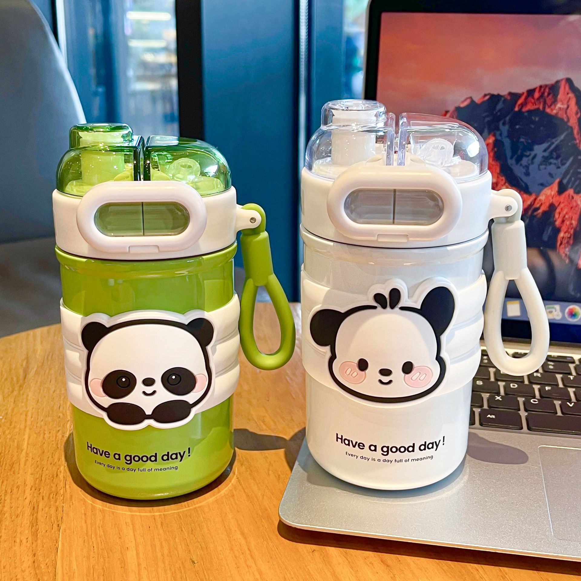 Colorful animal glasses, large and small thermos cups, sturdy handle ring for easy carrying, lock design, silicone cup sleeve, drinking cup full figure