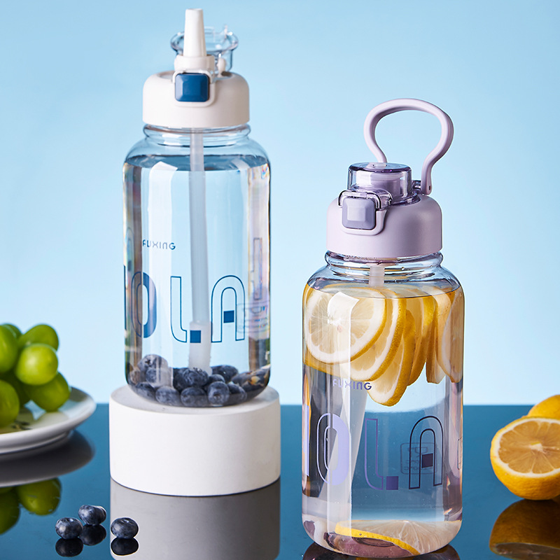 Summer sports water cups, men's and women's outdoor plastic water cups, portable high-temperature resistant plastic cups, simple and high-appearation-level space cups Application Scenario