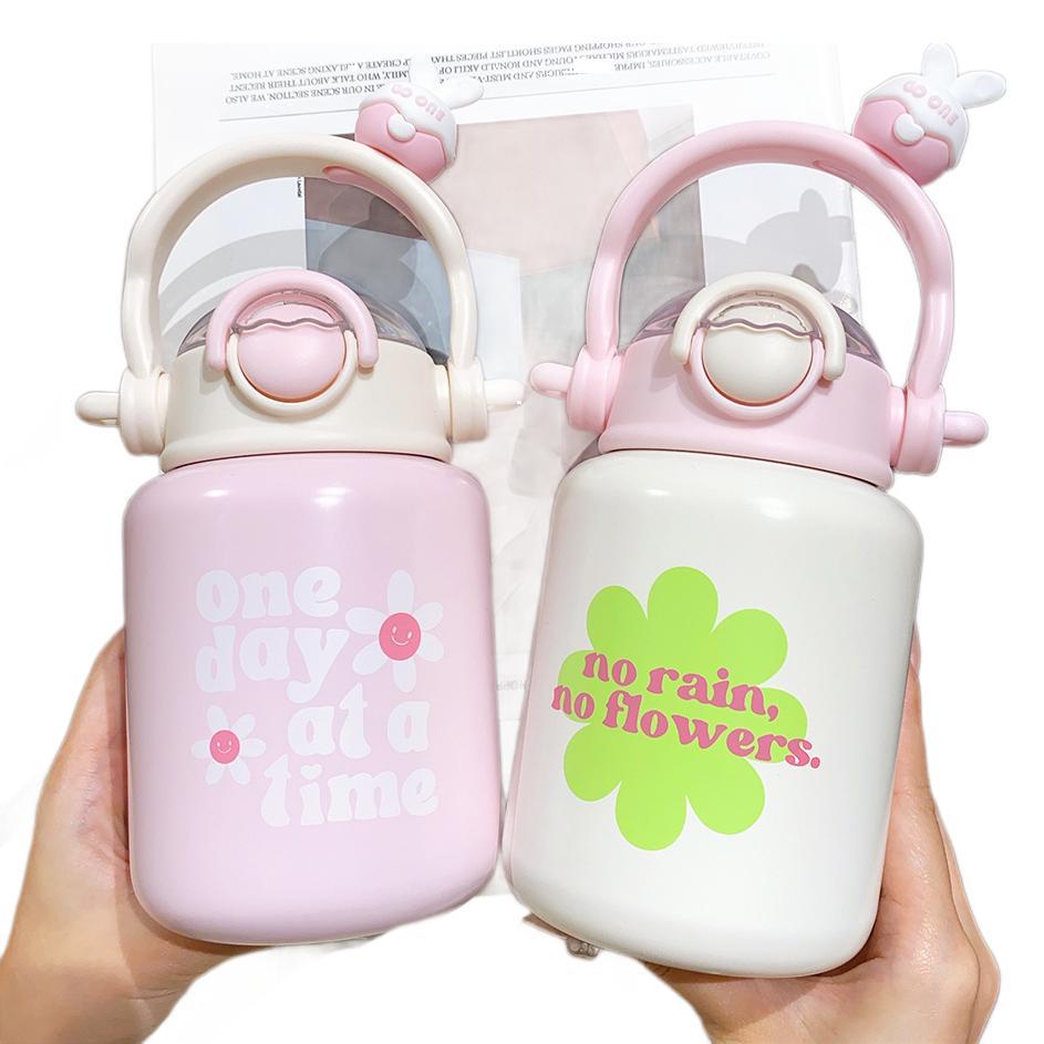 "Internet-famous Little Happiness insulated cup, high appearance level, girls' children's backpack travel cup, large capacity straw, student water cup. Item Picture