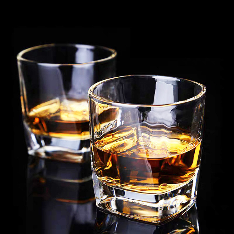 Lizun transparent glass square cups, whisky cups, beer cups, beverage cups, juice cups, water cups and glass cups Specification drawing