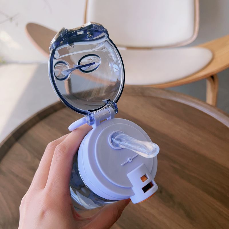 Korean version cute straw cup, portable for men and women, high appearance level, creative and trendy, heat-resistant, student outdoor plastic water cup Application Scenario