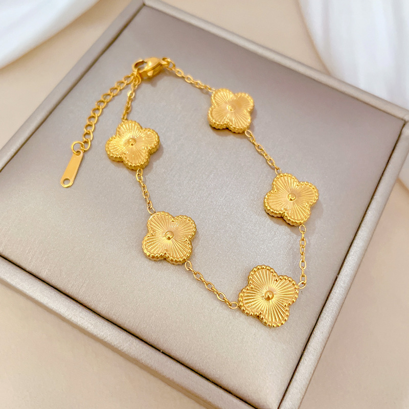 【 All-titanium Steel 】 Personalized lucky flower embossed, elegant lucky minimalist chain bracelet, female Internet celebrity retro best friend Specification drawing